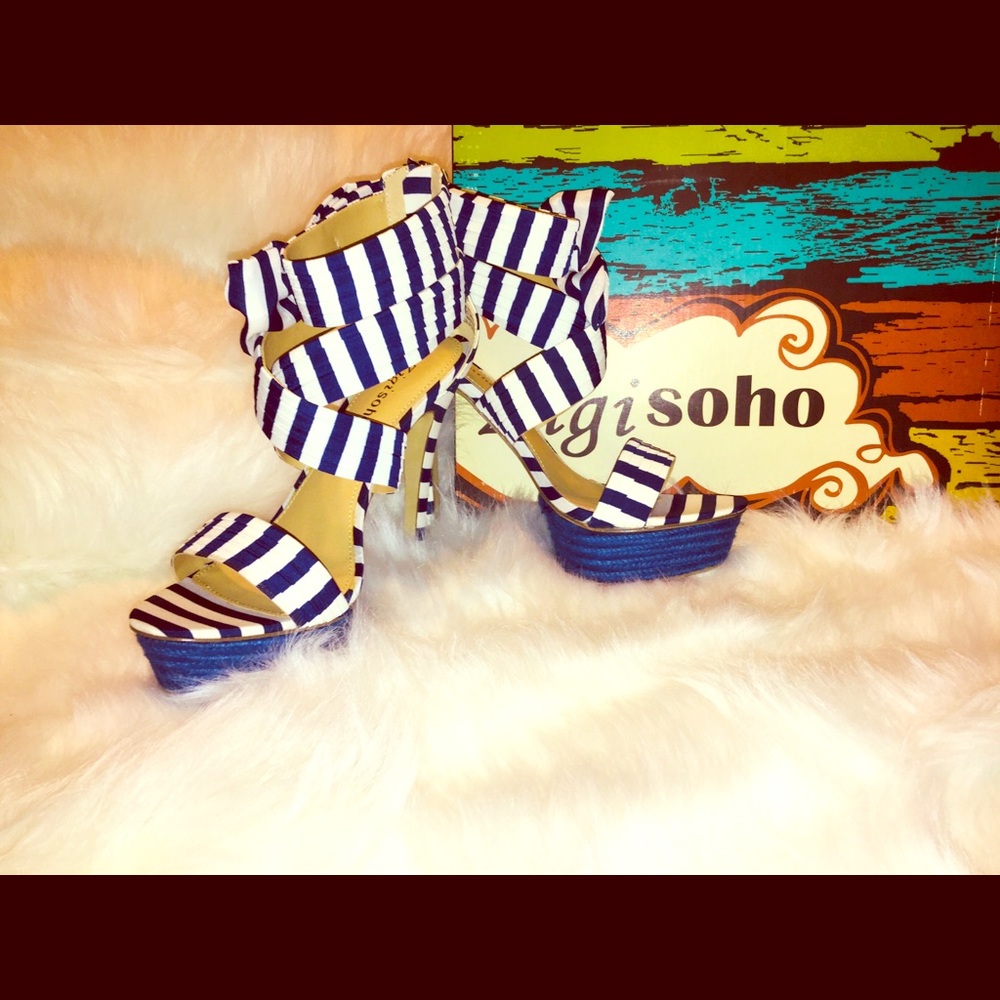 *BRAND NEW* Zigi Soho Heels - IN BOX